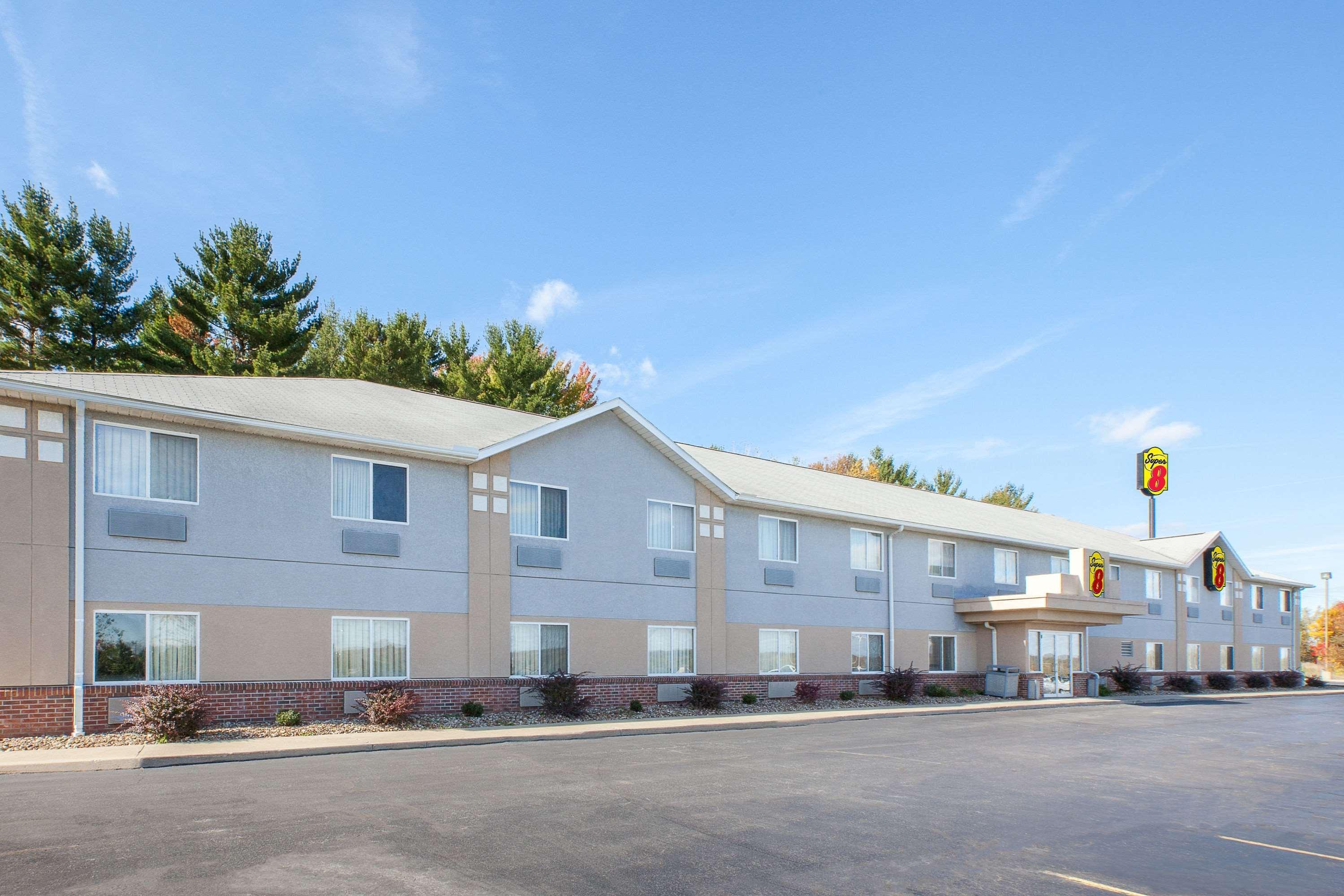 Super 8 By Wyndham Seville Εξωτερικό φωτογραφία